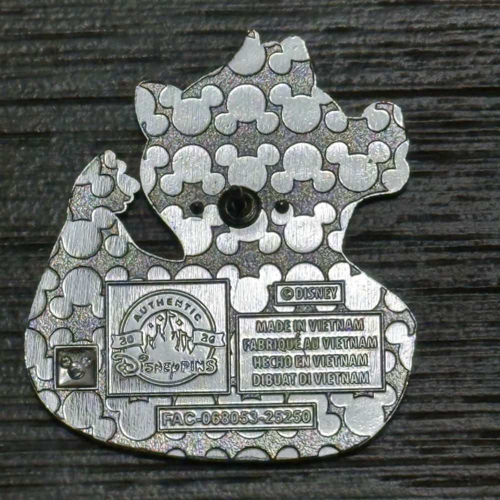 Disney Parks Ducks of Disney Pin - Series 2 - Dale - Chip & Dale- 2026 - Picture 3 of 3